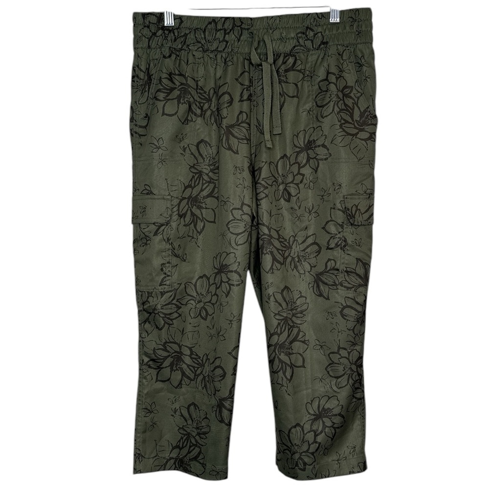 St. John's Bay Olive Green Floral Capris